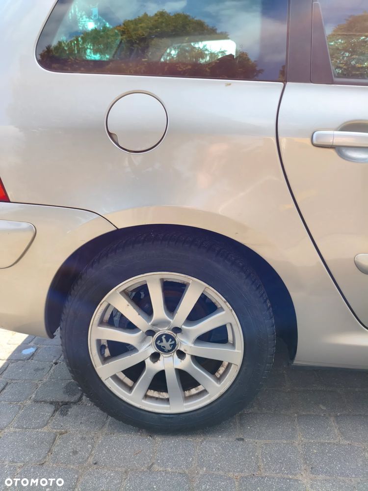 Peugeot 307 1.6 - 12