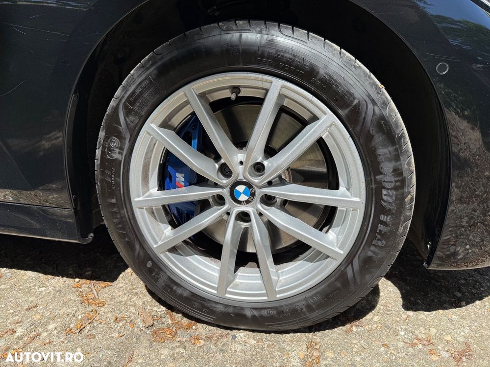 BMW Seria 3 330i xDrive AT - 9