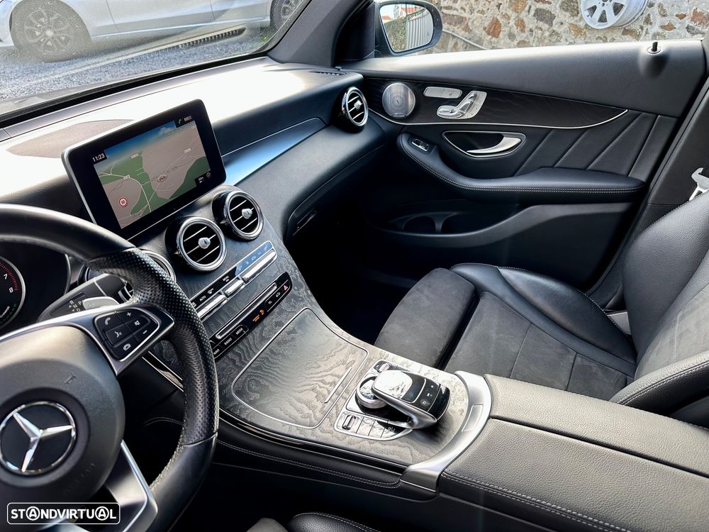 Mercedes-Benz GLC 300 e Coupe 4Matic 9G-TRONIC AMG Line - 18