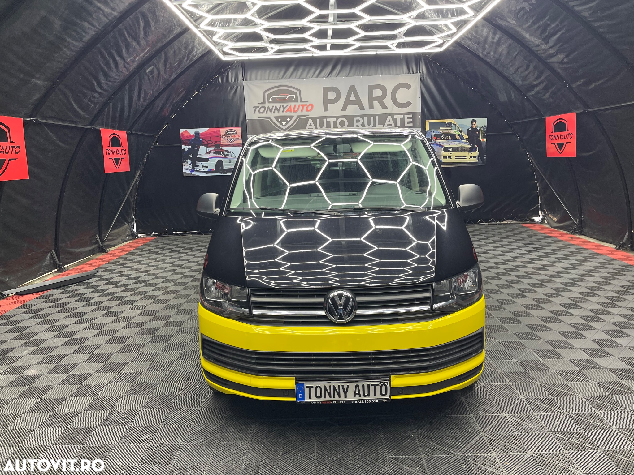 Volkswagen Multivan - 11