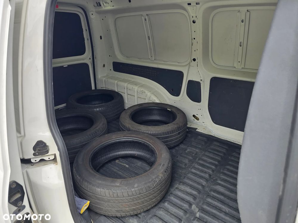 Volkswagen Caddy Maxi - 16