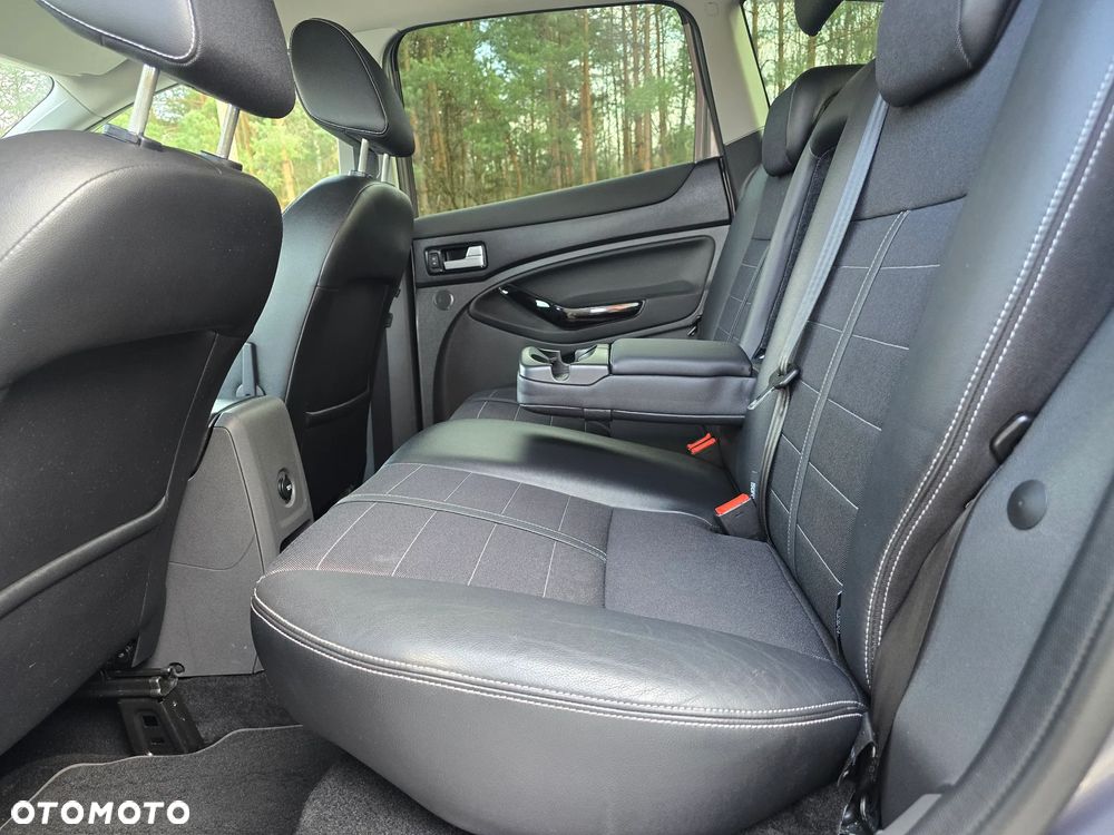 Ford Kuga 2.0 TDCi 2x4 Titanium - 27