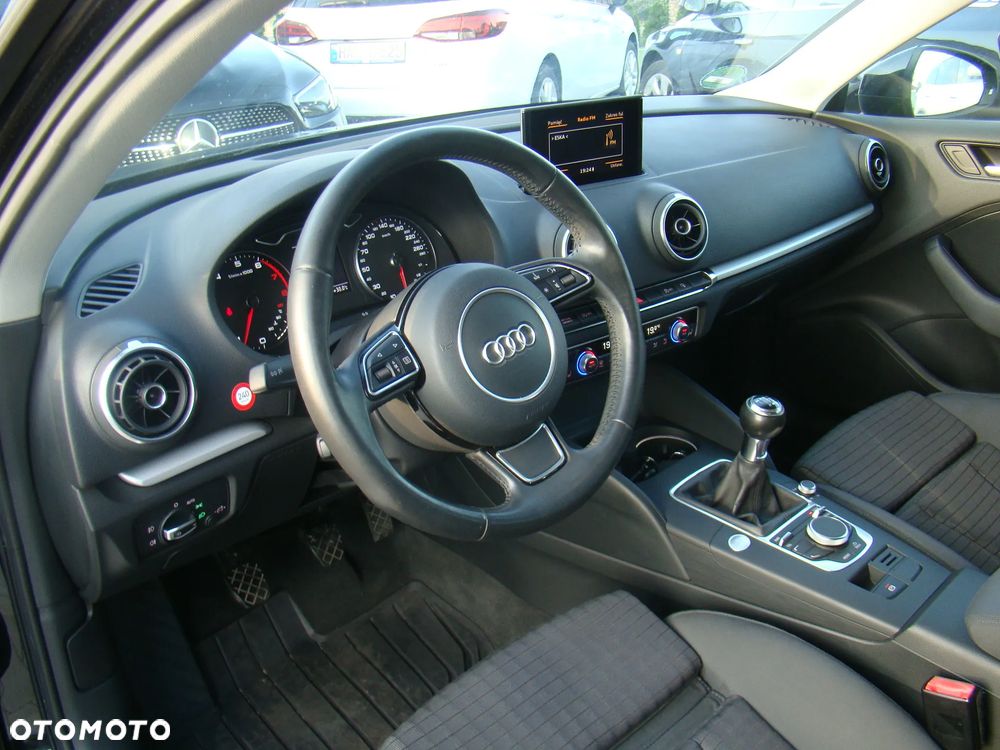Audi A3 Sportback 1.8 TFSI Attraction - 24
