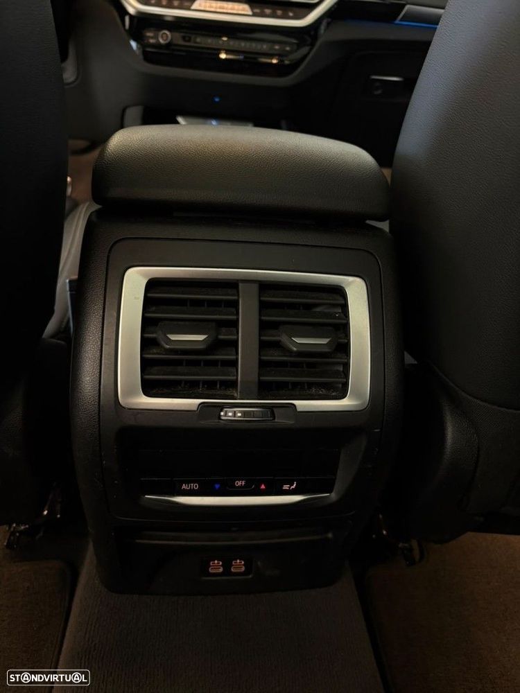 BMW iX3 M Sport Impressive - 12