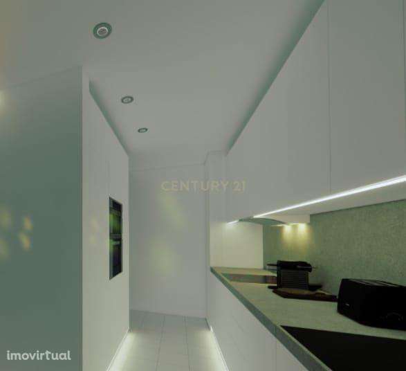 Apartamento T4 c/ parqueamento NOVO | Rio de Mouro - Grande imagem: 3/12