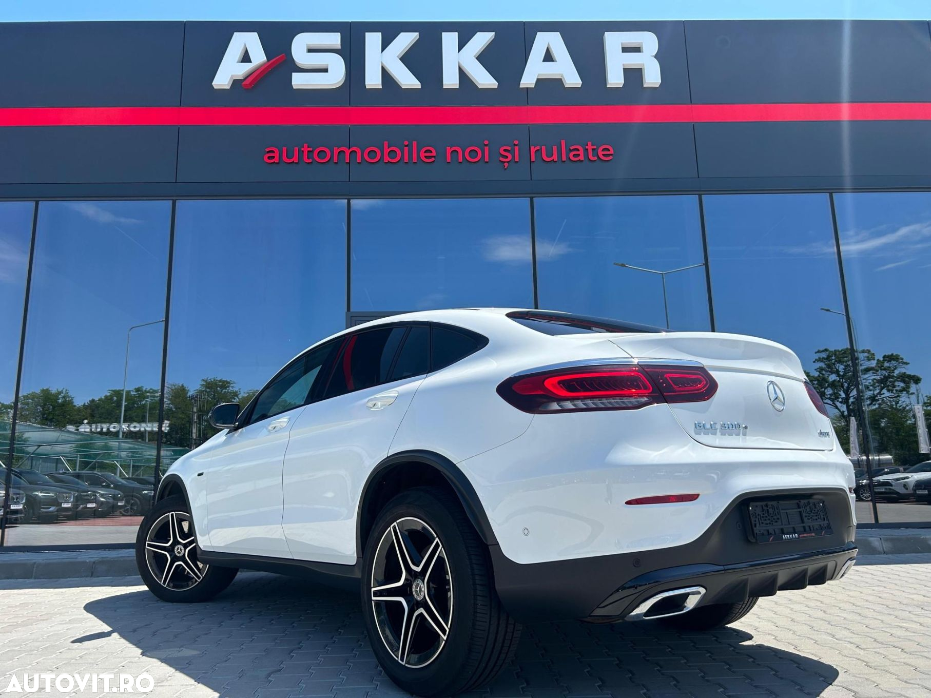 Mercedes-Benz GLC Coupe 300 e 4Matic 9G-TRONIC AMG Line - 8