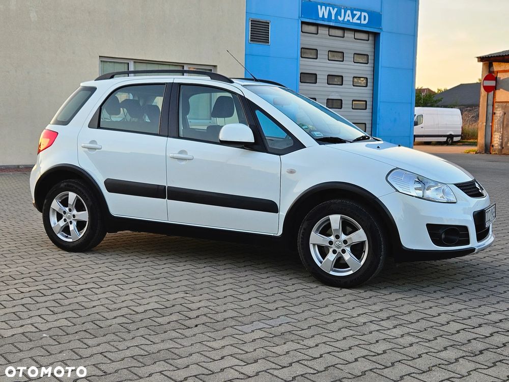 Suzuki SX4 1.6 Comfort Plus - 15