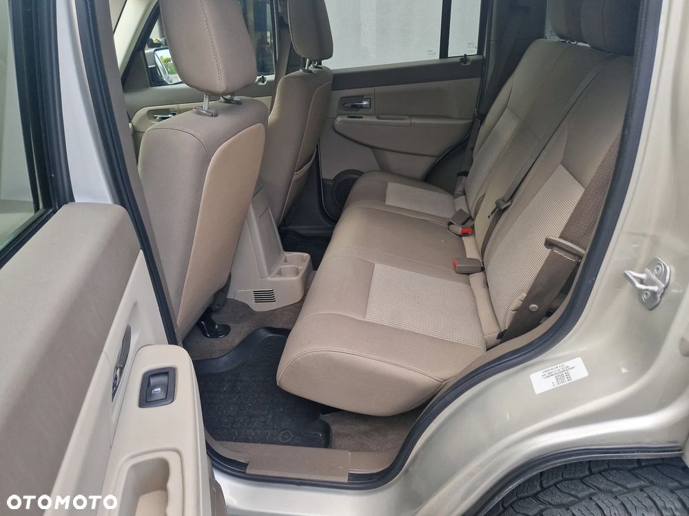 Jeep Cherokee - 12