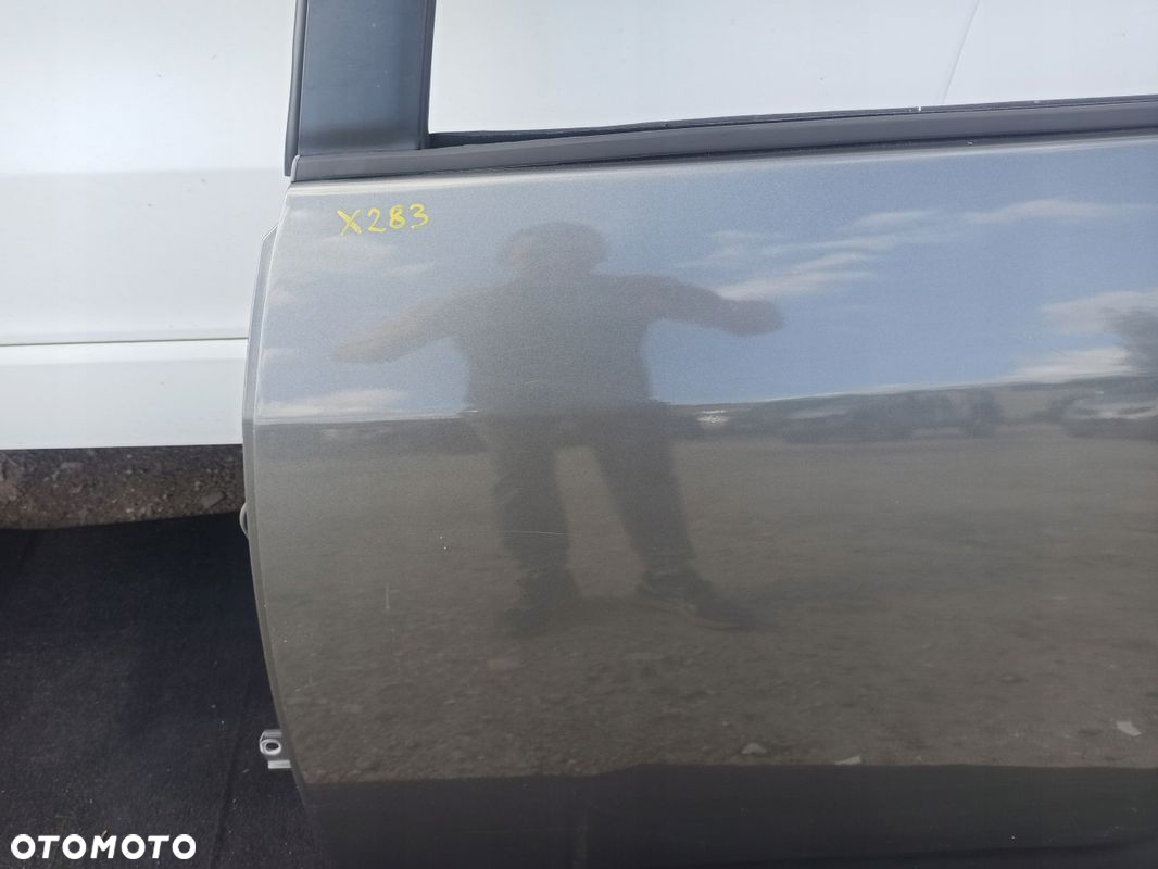 Drzwi lewy tył kompletne TOYOTA COROLLA VERSO II 1C3 04-09 - 2