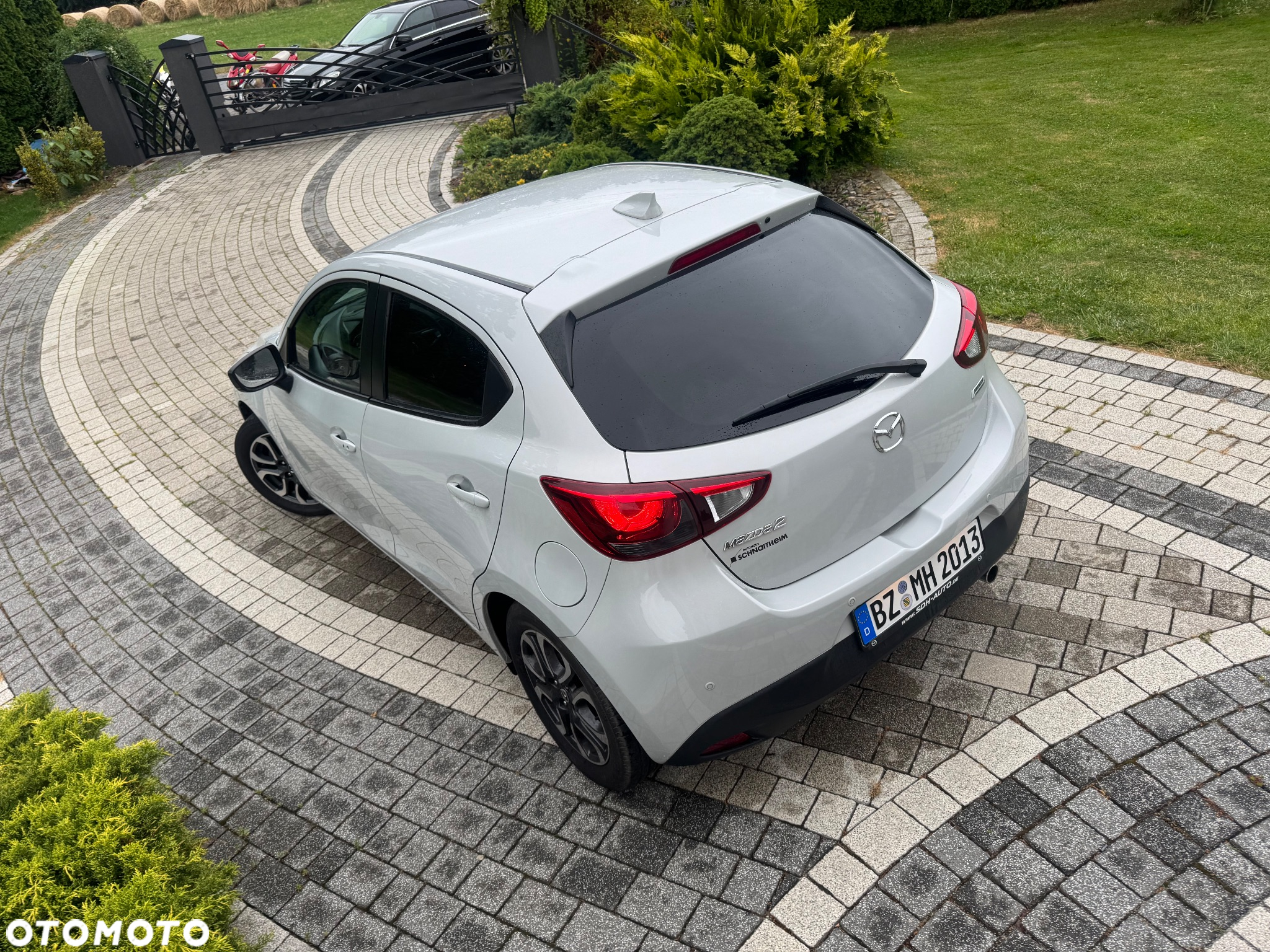 Mazda 2 SKYACTIV-G 90 Homura - 8