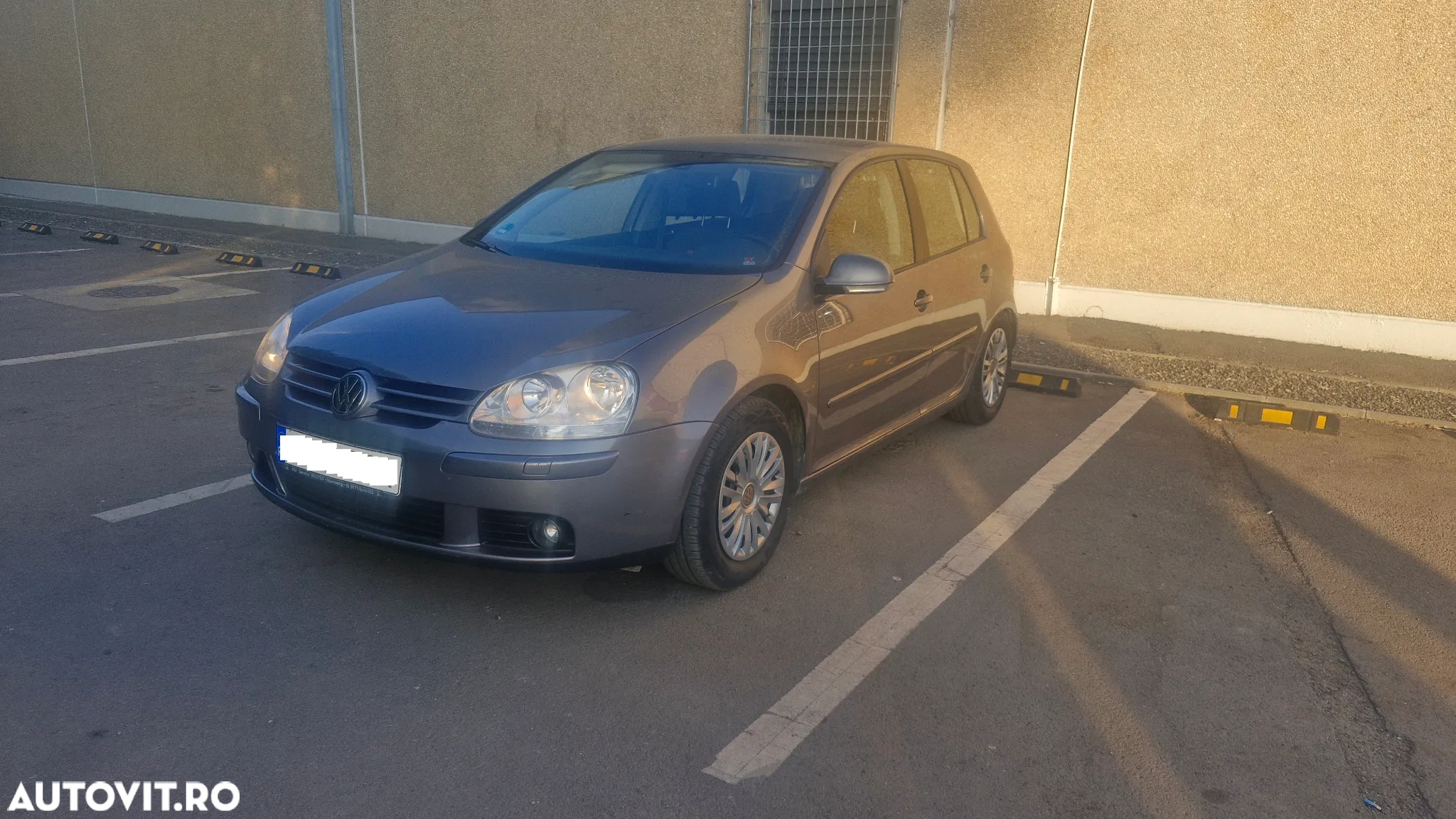 Volkswagen Golf 1.9 TDI DPF Goal - 2