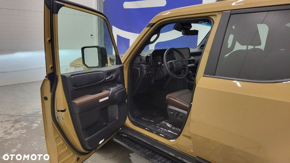 Toyota Land Cruiser - 11