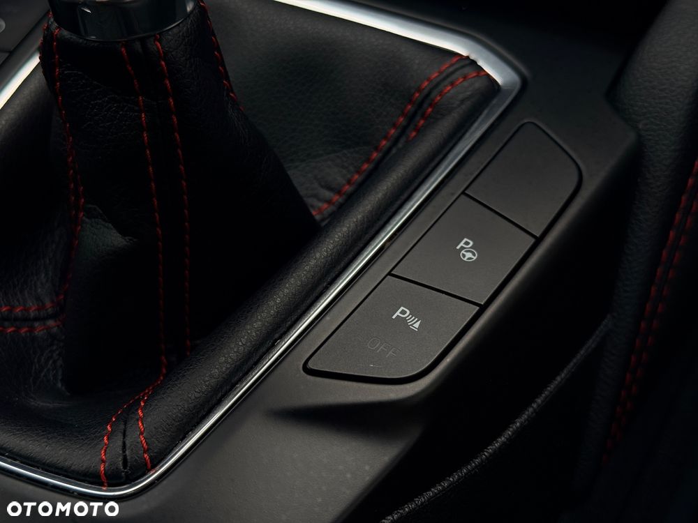 Ford Kuga 2.0 EcoBlue Hybrid ST-LINE - 23