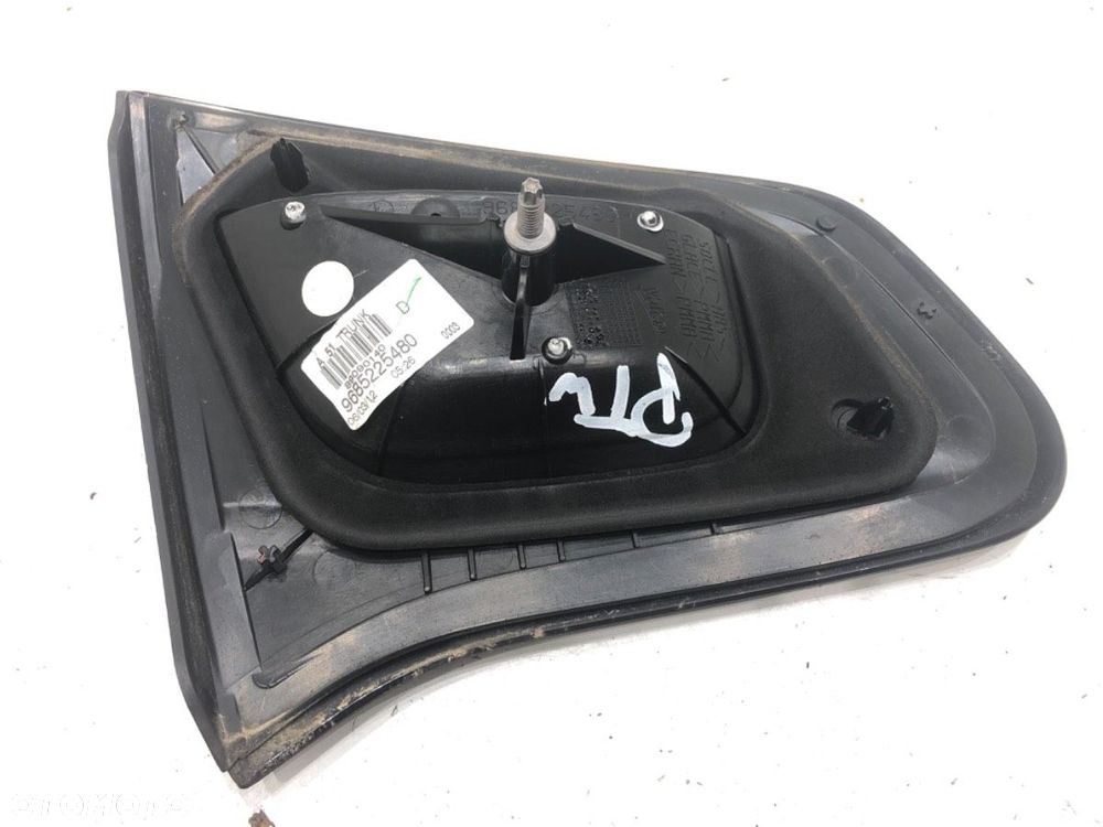 LAMPA TYŁ PRAWA WEWNĘTRZNA - 69.00 PLN - CITROEN C3 II (SC_) 2009 - 2022 1.4 54 kW [73 KM] benzyna - 3