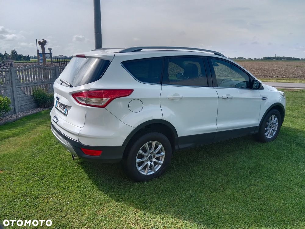 Ford Kuga 2.0 TDCi FWD Titanium Plus - 4