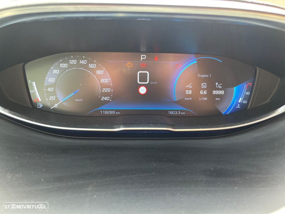 Peugeot 3008 1.5 BlueHDi Allure EAT8 - 18