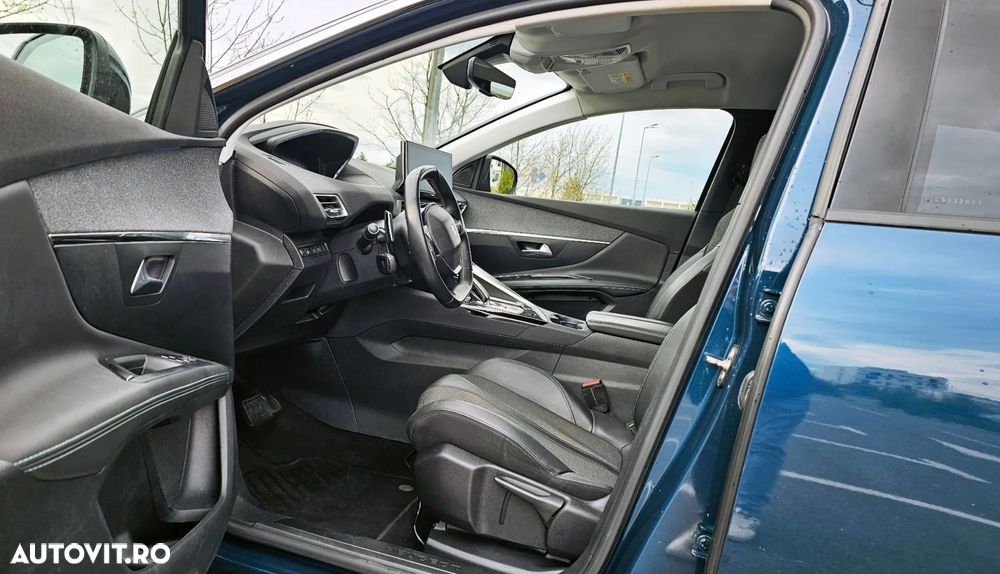 Peugeot 3008 PHEV 300 EAT8 4X4 Allure Pack - 8