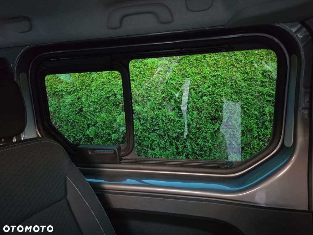 Opel Vivaro - 22