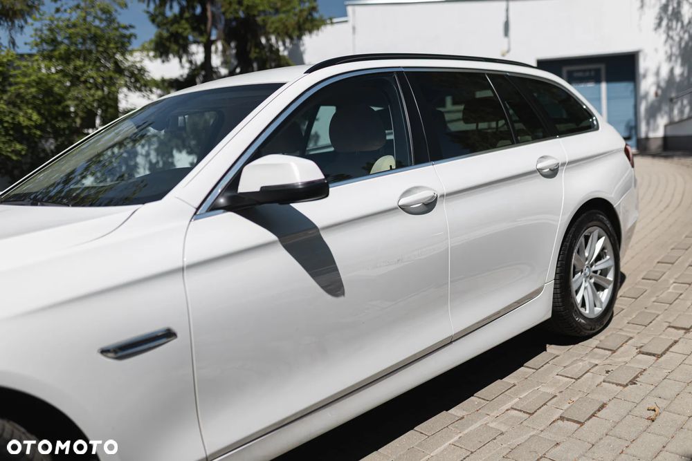 BMW Seria 5 520d xDrive - 4