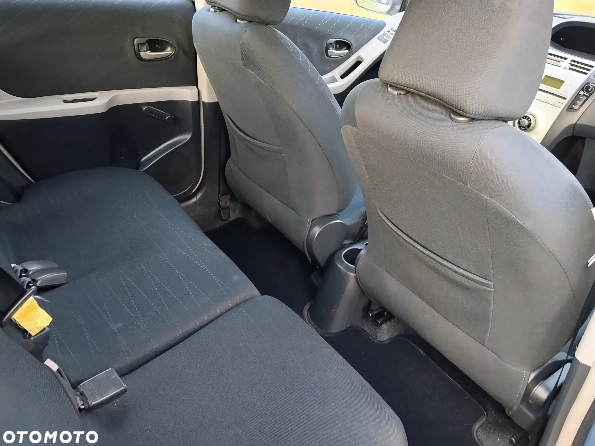 Toyota Yaris 1.3 VVT-i Sol - 14
