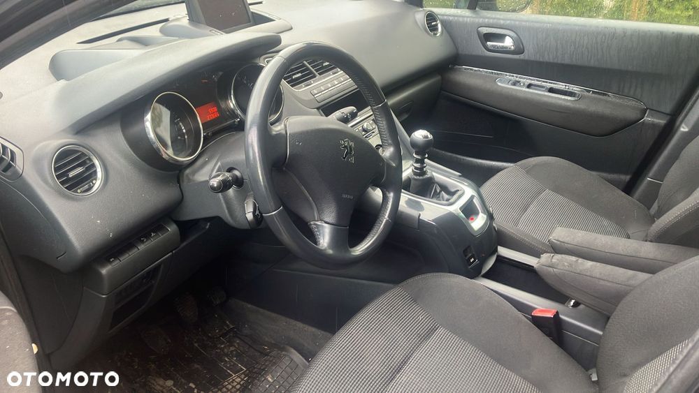 Peugeot 5008 - 5