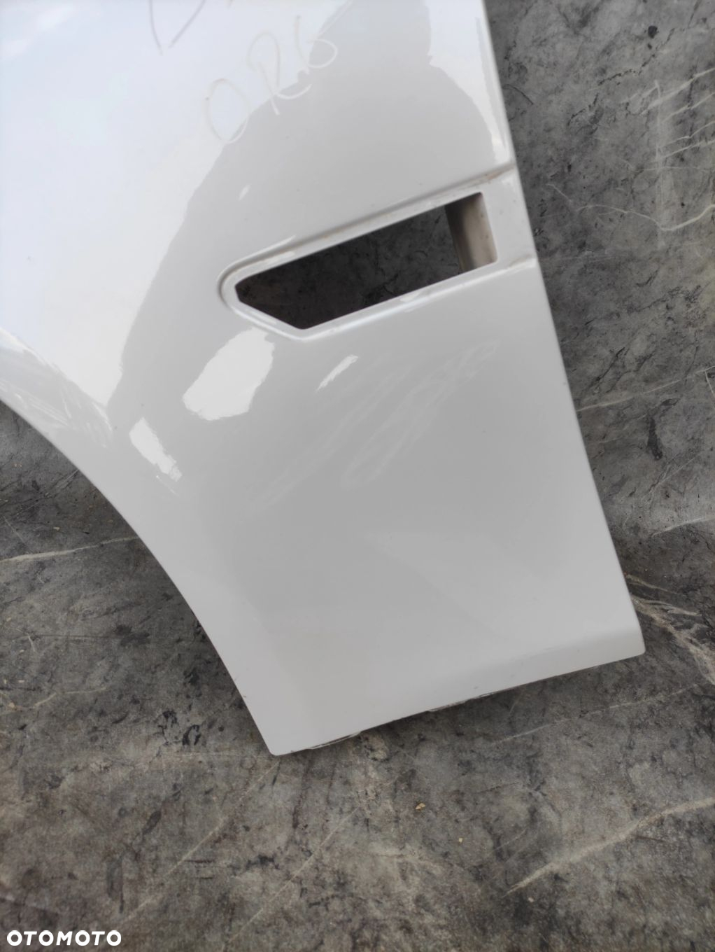 BŁOTNIK LEWY PRZÓD PRZEDNI BMW F01 F02 F03 F04 A96 MINERALWHITE ORG LAKIER - 2