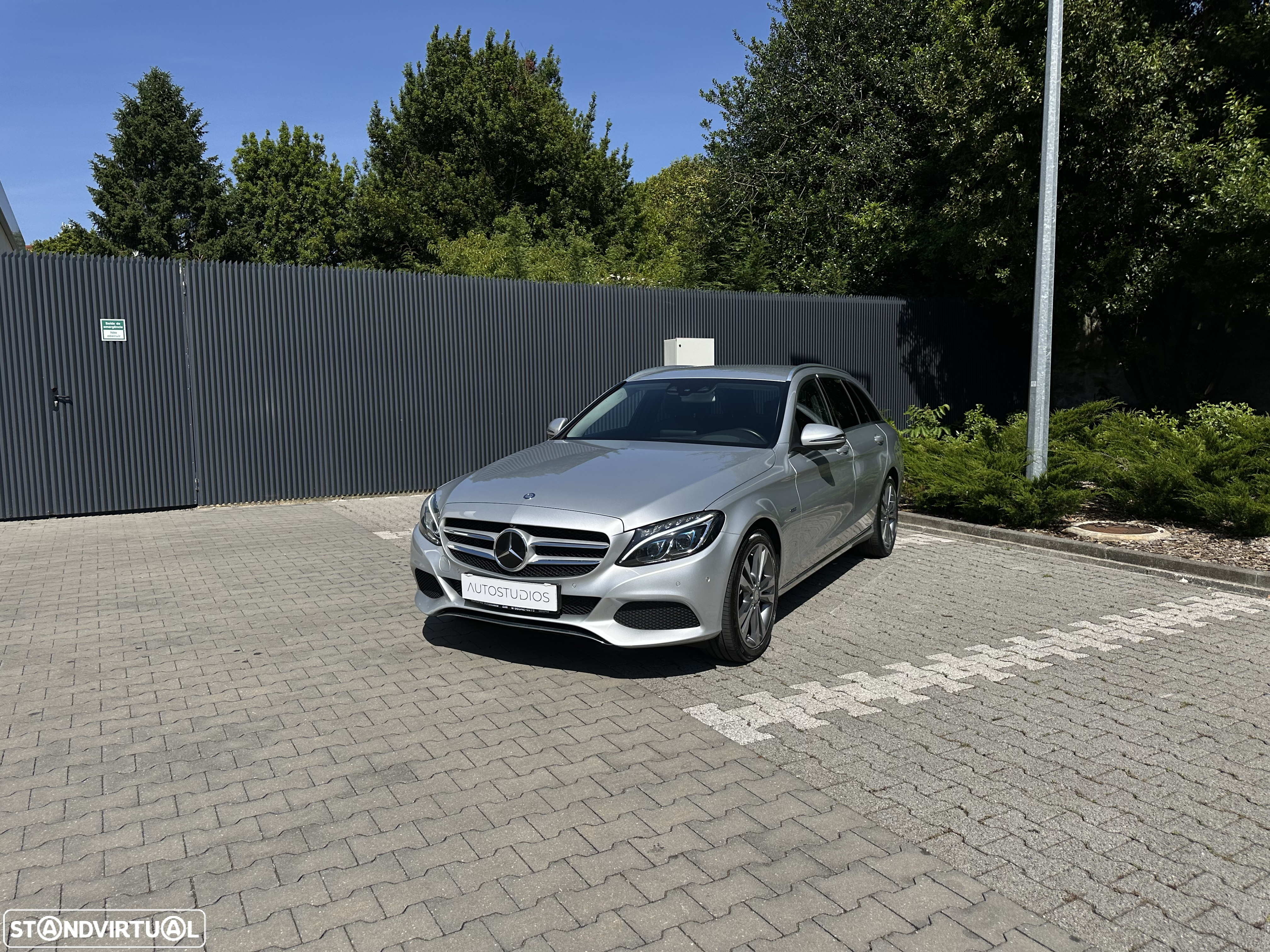 Mercedes-Benz C 350 e - 3