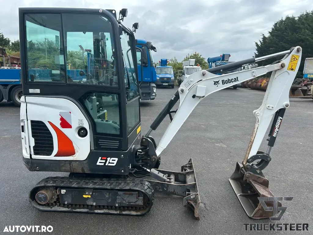 Bobcat E19 - 4