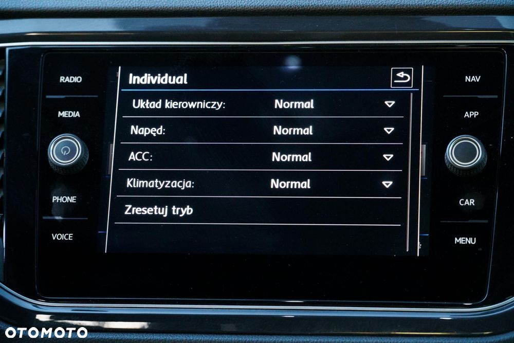 Volkswagen T-Roc - 22