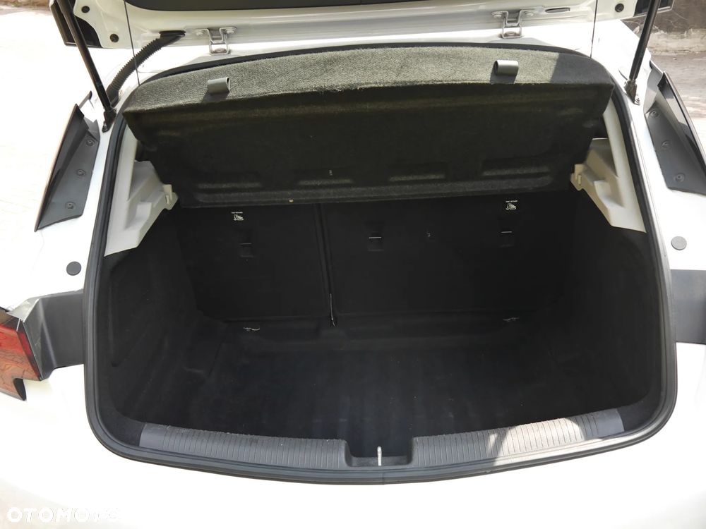 Opel Astra 1.4 T Elite S&S - 13