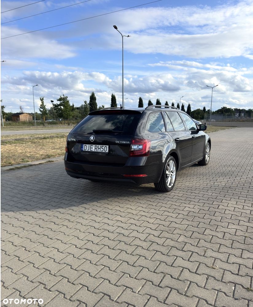 Skoda Octavia 2.0 TDI Ambition DSG - 3