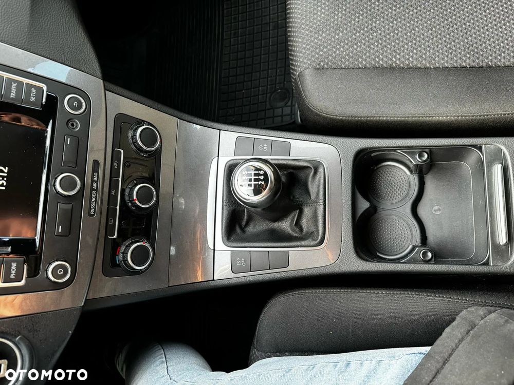 Volkswagen Passat 1.4 TSI BMT Trendline - 17