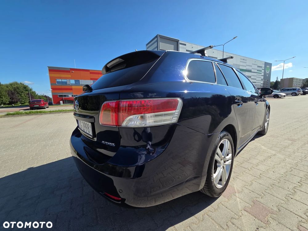 Toyota Avensis 2.0 D-4D - 6