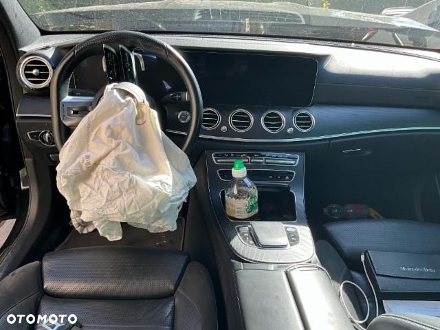 Mercedes-Benz Klasa E AMG 53 4Matic 9G-TRONIC - 7