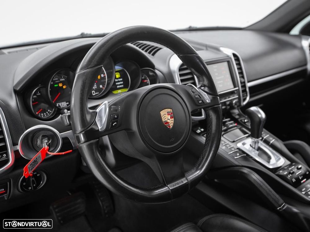 Porsche Cayenne - 22