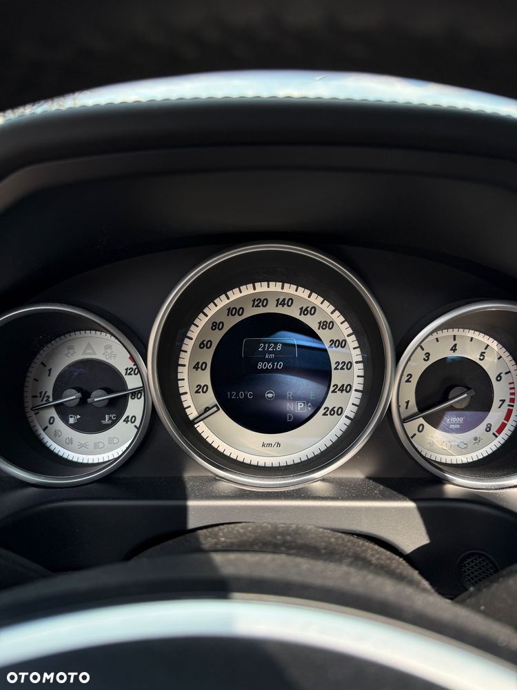 Mercedes-Benz Klasa E 500 4Matic BlueEFFICIENCY 7G-TRONIC Avantgarde - 12