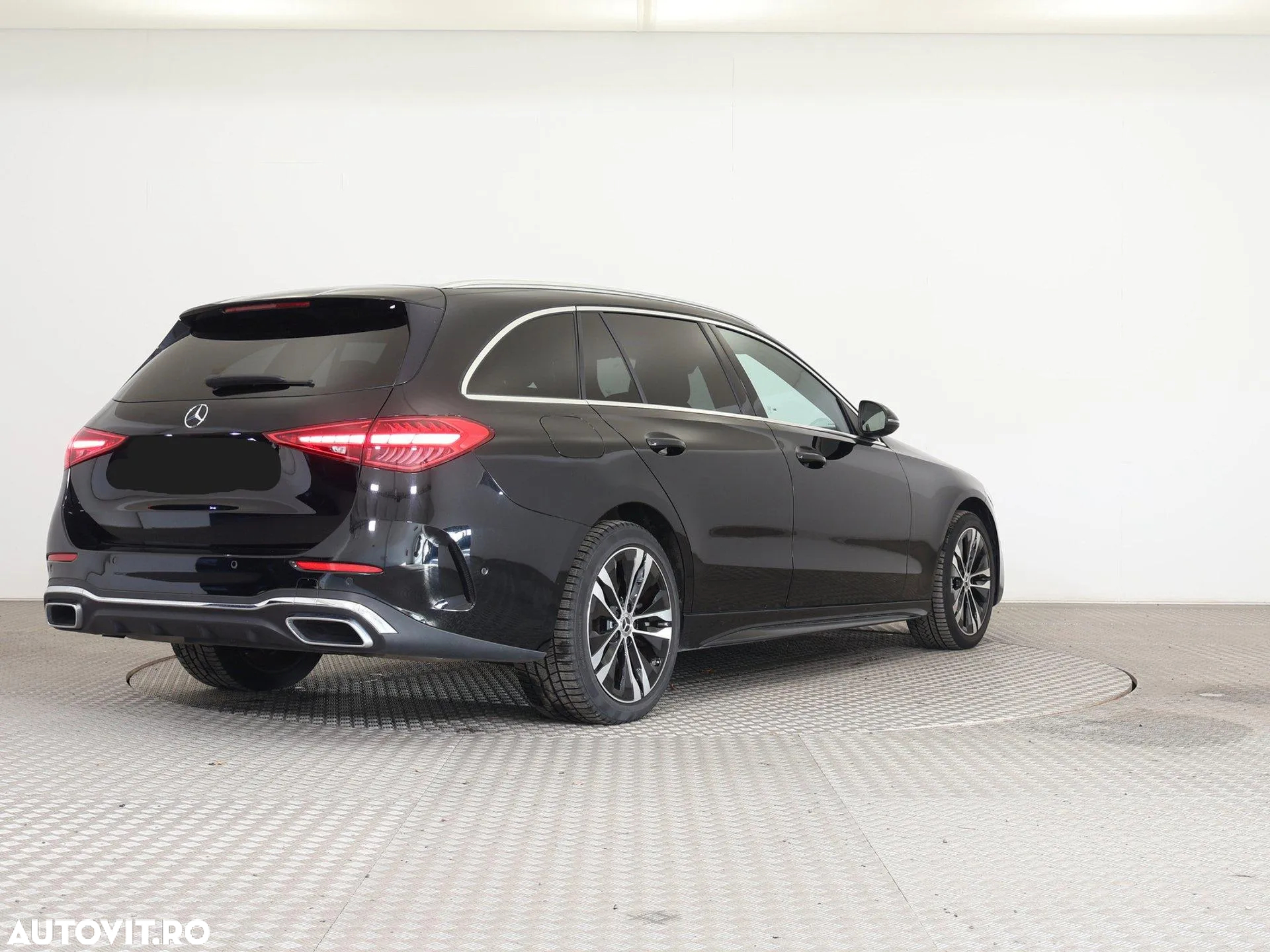 Mercedes-Benz C 300 e T 9G-TRONIC AMG Line - 2