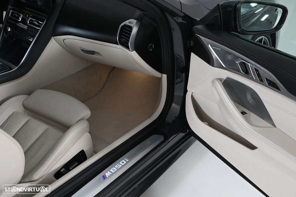 BMW M850i xDrive - 27