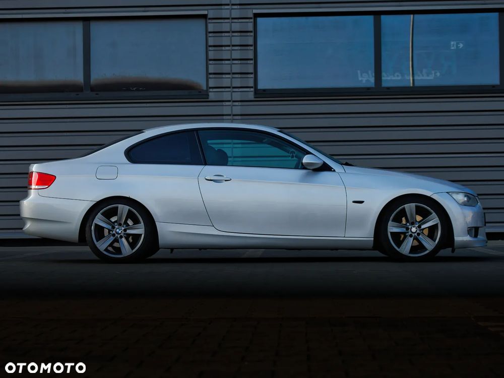 BMW Seria 3 320i - 8