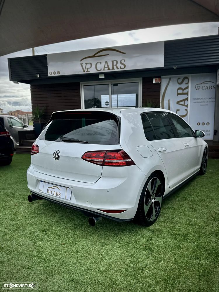 VW Golf 2.0 TSi GTi DSG - 8