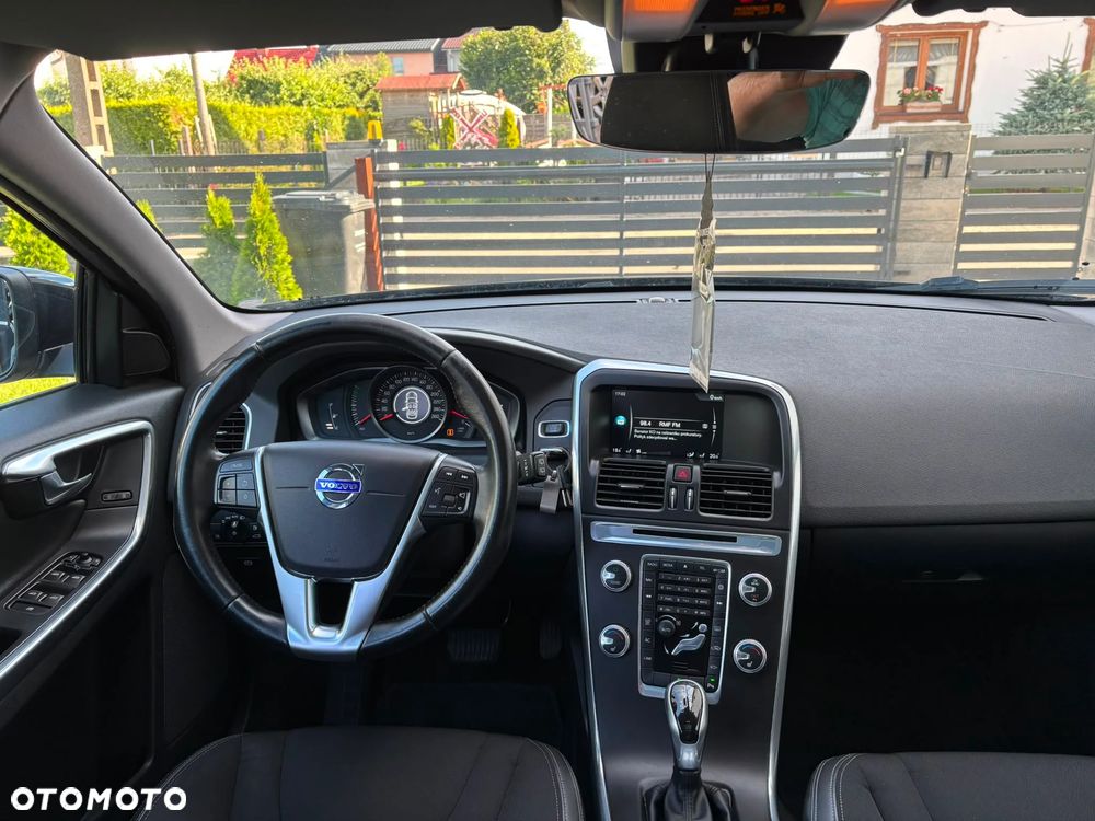 Volvo XC 60 D4 Geartronic Summum - 17