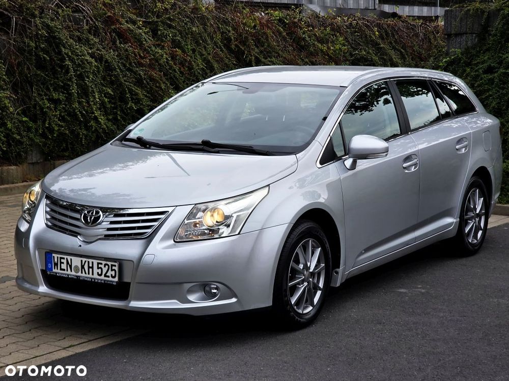 Toyota Avensis Touring Sports 1.8 Business Edition - 1