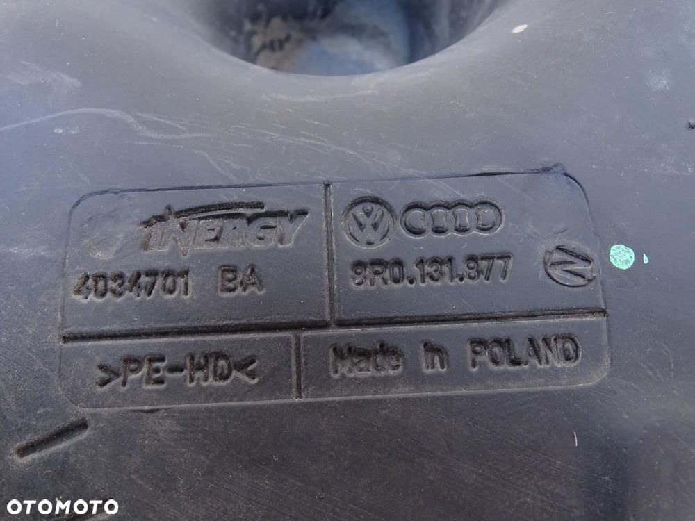 ZBIORNIK PŁYNU ADBLUE POMPKA 8R0131877 2.0 TDI AUDI Q5 8R - 9