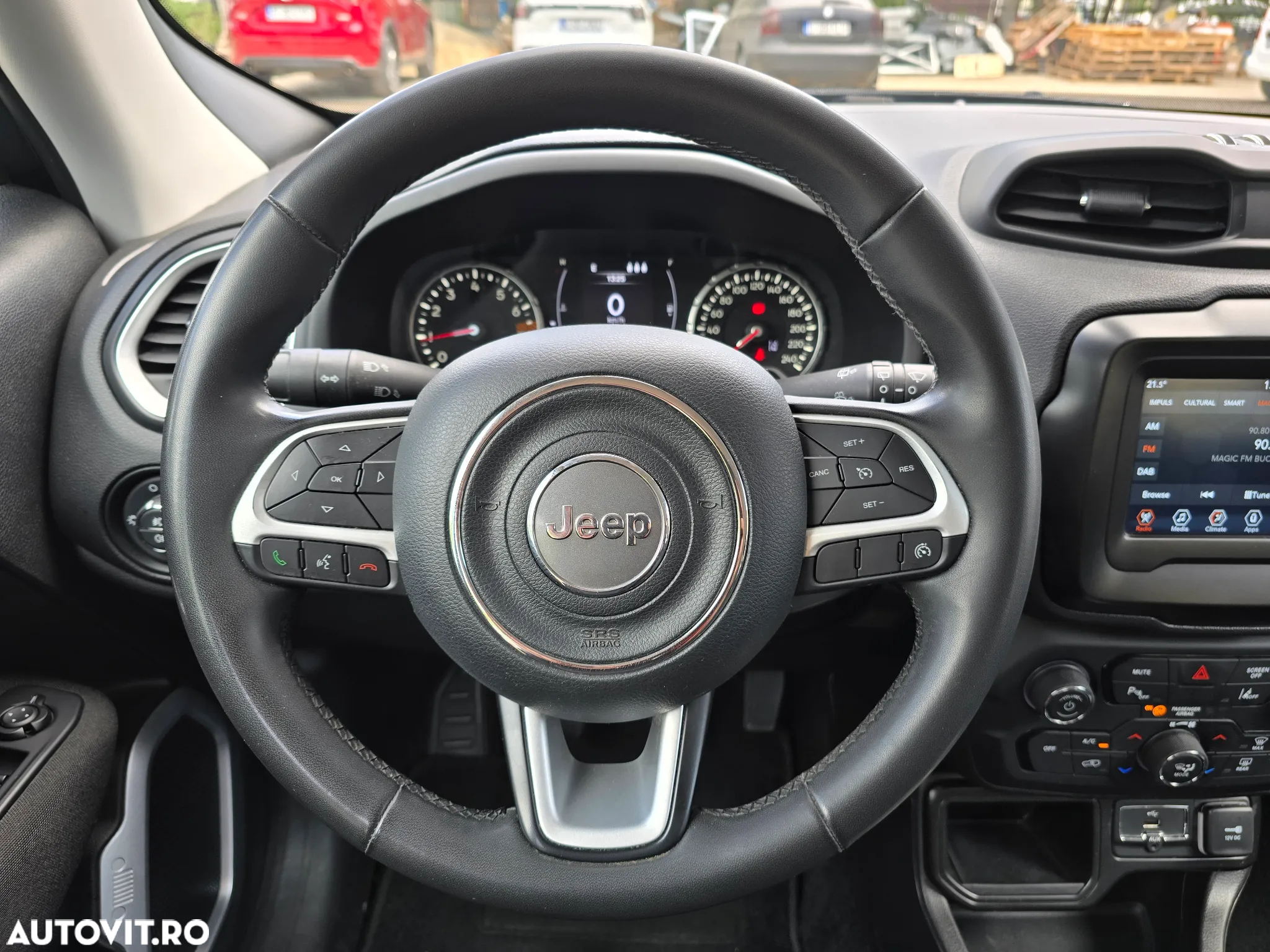 Jeep Renegade 1.0 Turbo 4x2 M6 Longitude - 10