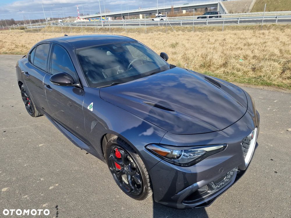 Alfa Romeo Giulia 2.9 V6 Bi-Turbo AT8 Quadrifoglio - 9