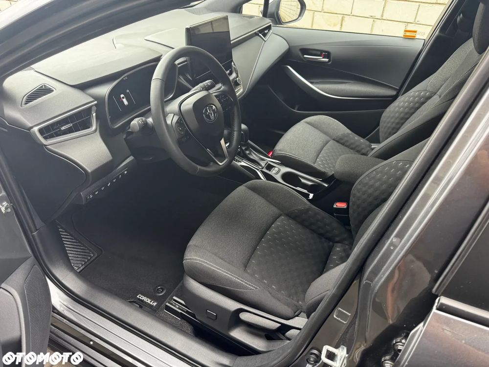 Toyota Corolla 1.8 Hybrid Comfort - 17