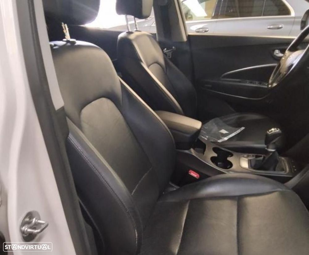 Hyundai Santa Fe - 4