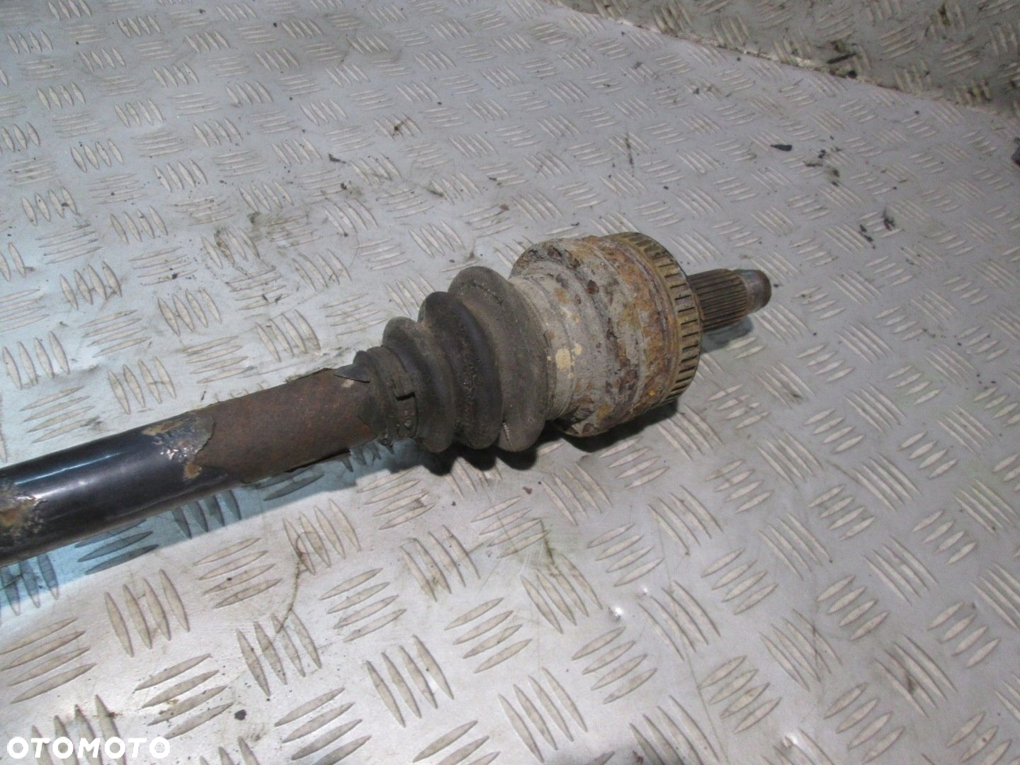 PÓŁOŚ PRAWA TYŁ PRZEGUBY BMW E46 2.0 B - 4