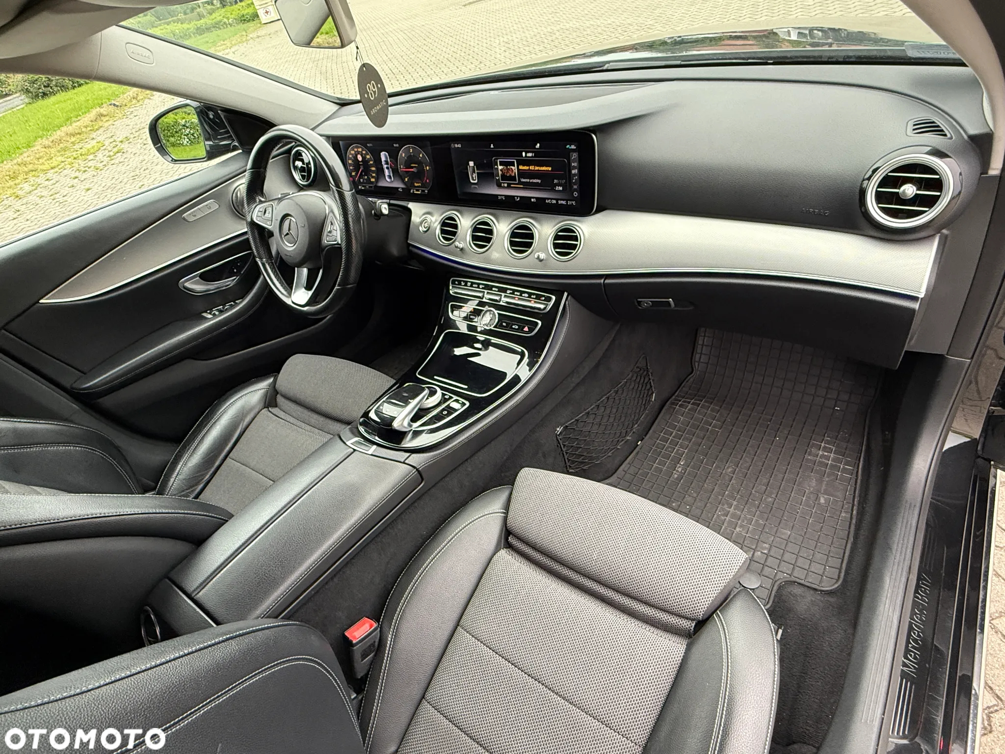 Mercedes-Benz Klasa E 220 d Business Edition 9G-TRONIC - 19