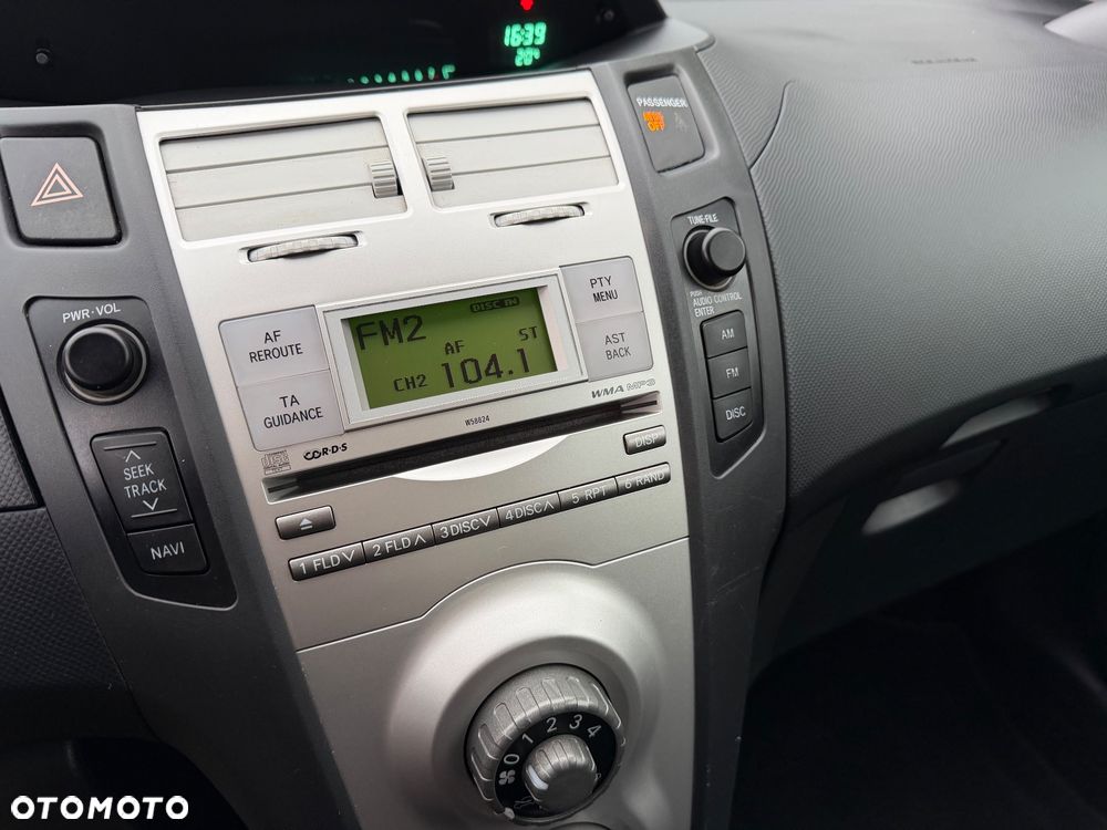 Toyota Yaris 1.3 Blue - 18